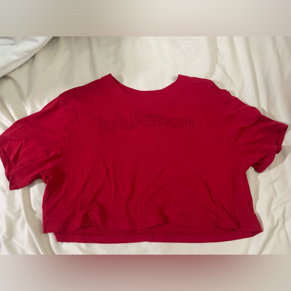 Lululemon crop top